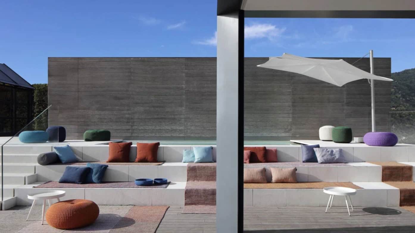 Arredi outdoor e accessori per il tuo giardino 4 Tappeti, cuscini e pouf: comfort e stile sotto ogni punto di vista