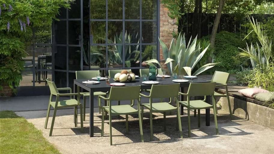 Storia dell’Evoluzione degli Arredi per Esterni 5 Personalizzazione totale per il tuo spazio all’aperto