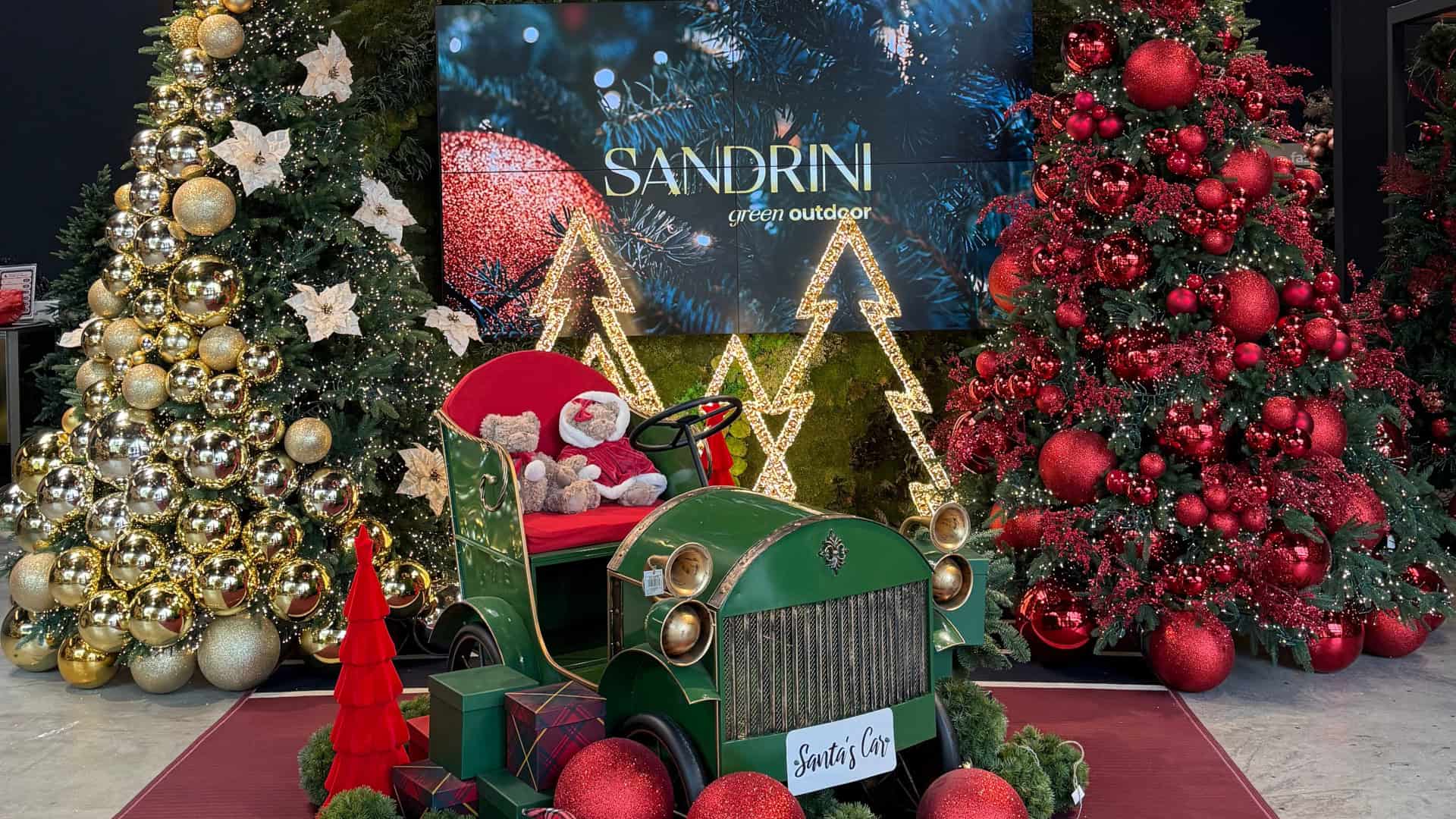 Tradizione e atmosfera Alberi di Natale in vendita