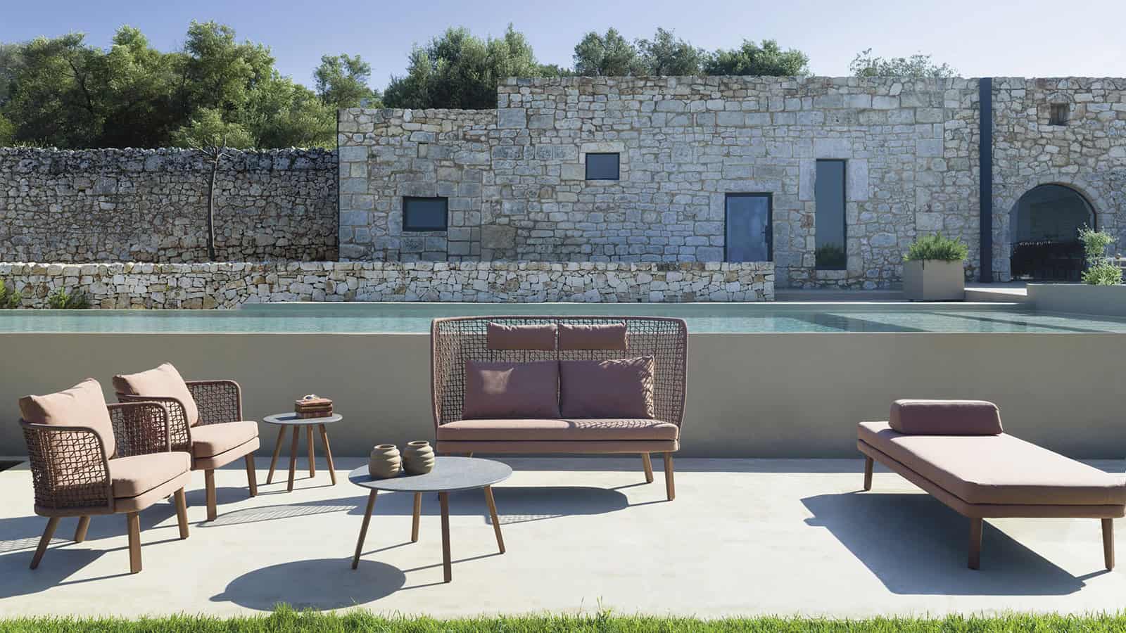 Arredo giardini di qualità con la consulenza giusta 4 Arredare il bordo piscina