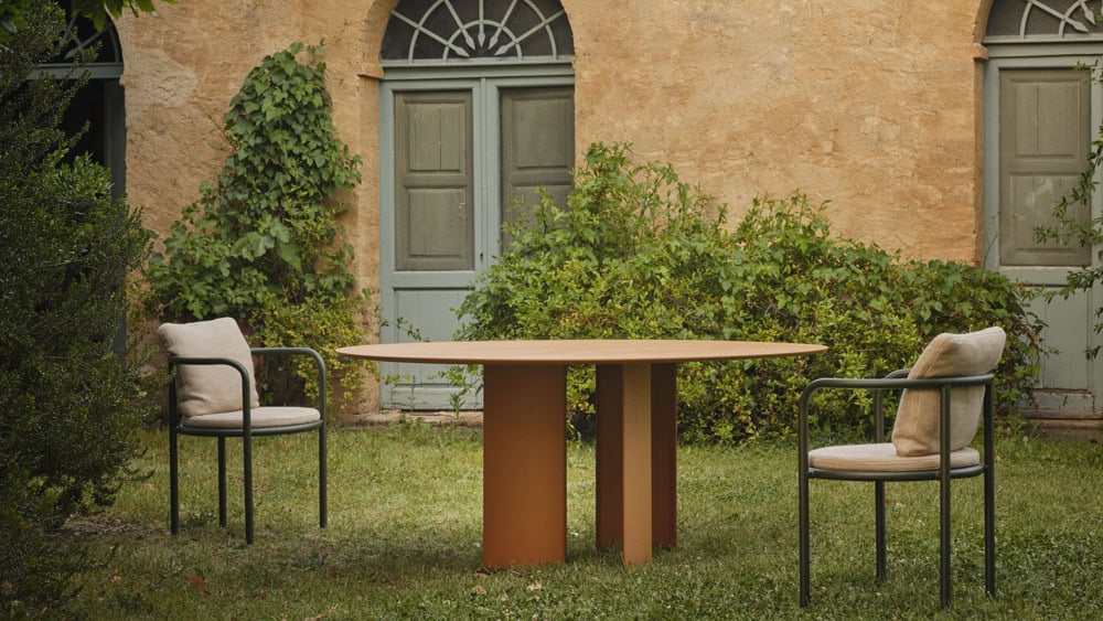 Tavoli da esterno: la guida definitiva per arredare gli spazi esterni nel bresciano 3 Forme e dimensioni del tavolo da giardino